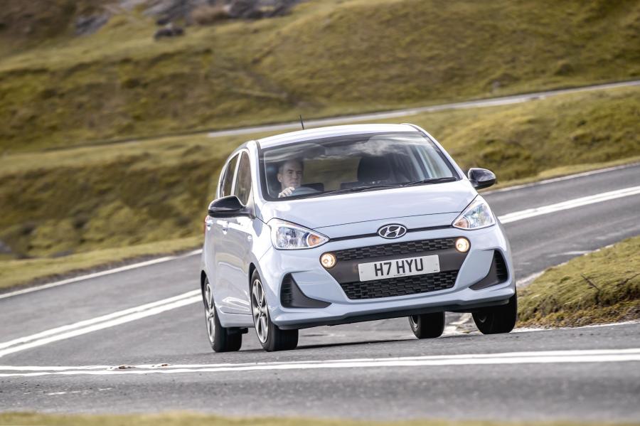  Hyundai i10 Play 2019 года  (UK) (фото 6 из 42)